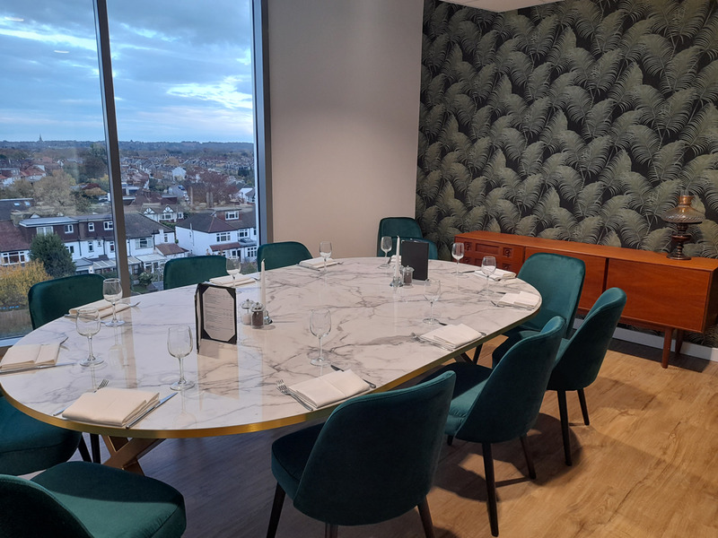 g-the-view-training-restaurant-chefs-table1